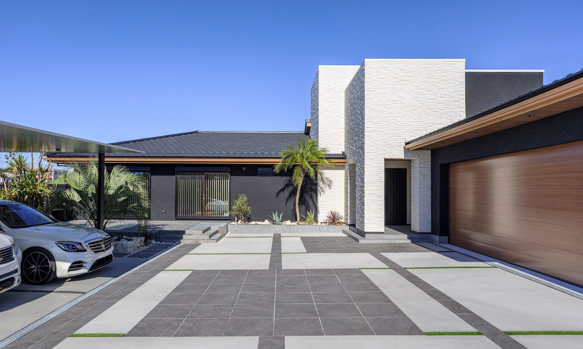 リゾートライフの充足感に満たされた、平屋の家